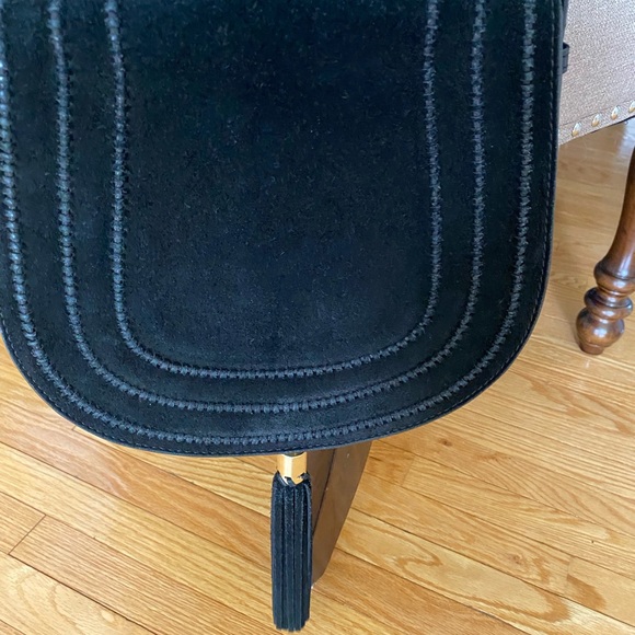 Vince Camuto IZZI Crossbody Bag - Picture 3 of 7